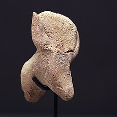 Head of a cow of Hathor-E 27300