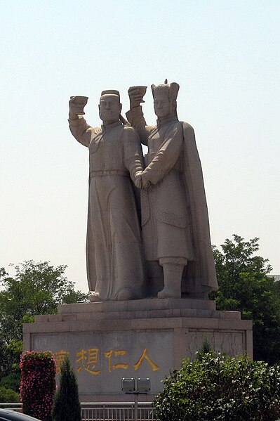 Statues in Huairen County, Shanxi, China, commemorating Li Keyong (left) and Abaoji's meeting.