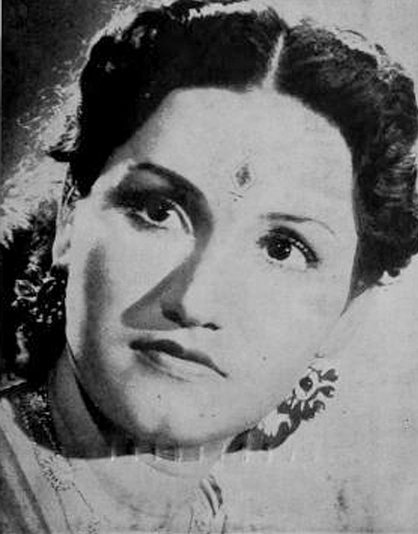 Noor Jehan in 1946 film Humjoli