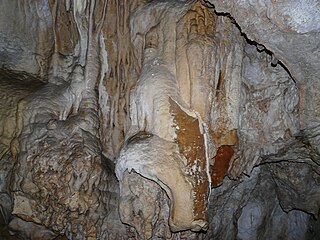 Ледена пећина Хундалм
