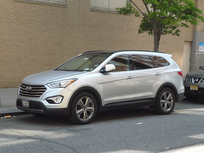 File:Hyundai Grand Santa Fe.jpg