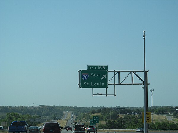 I-470 westbound at exit for I-70 eastbound at the northern terminus in Independence