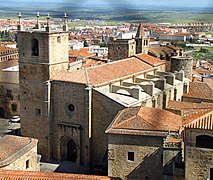 Iglesia de Santa María de Cáceres.jpg