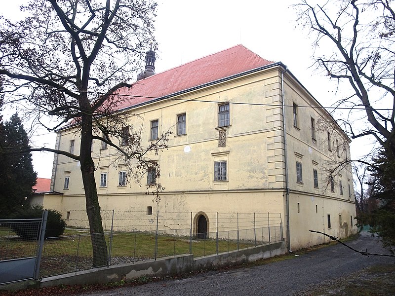 File:Ivanovice na Hané, zámek (2).jpg