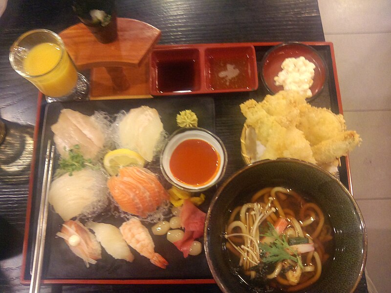 File:Japanese food in Korea 09.jpg