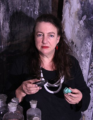 <span class="mw-page-title-main">Jeannette Unite</span> South African artist (born 1964)