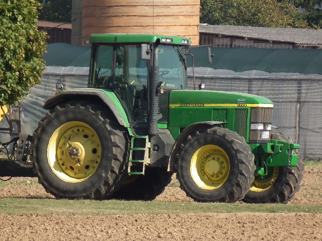 File:John Deere 7710 Rhein-Neckar-Kreis 2011.JPG - Wikimedia Commons