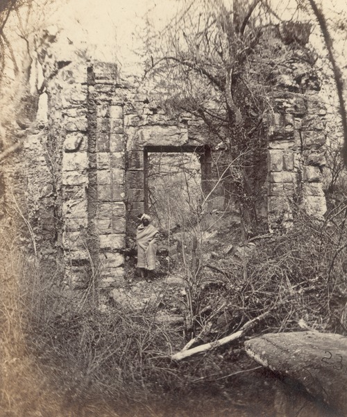 File:KITLV 100490 - Unknown - Ruins of a temple in Kashmir in British India - Around 1870.tif