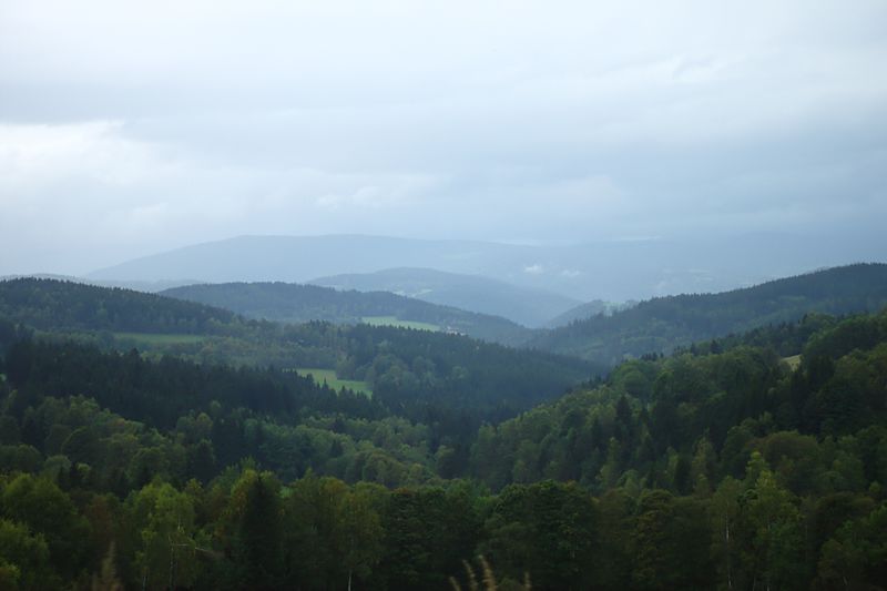 File:Kašperské Hory, pohled na Amálino údolí.jpg
