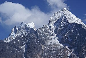 Kantega (left), Thamserku (right)