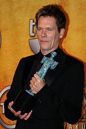 Kevin Bacon recebe o SAG de melhor ator em 2010