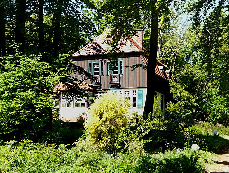 File:Kloster, Gerhart Hauptmanns Haus02.jpg