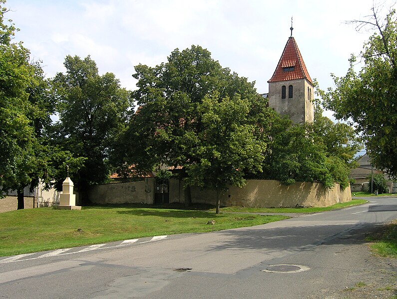 File:Kojetice, Church 2.jpg