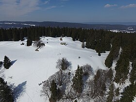 Vue aérienne du crêt de la Neuve.