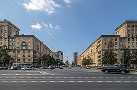 Перспектива Ленинского проспекта от Московской площади