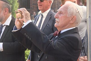 <span class="mw-page-title-main">Leon Weintraub</span> Polish-born Swedish physician (born 1926)