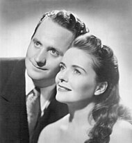 Les Paul and Mary Ford had three songs on the year-end top 30. Les Paul and Mary Ford 1953 (cropped).jpg