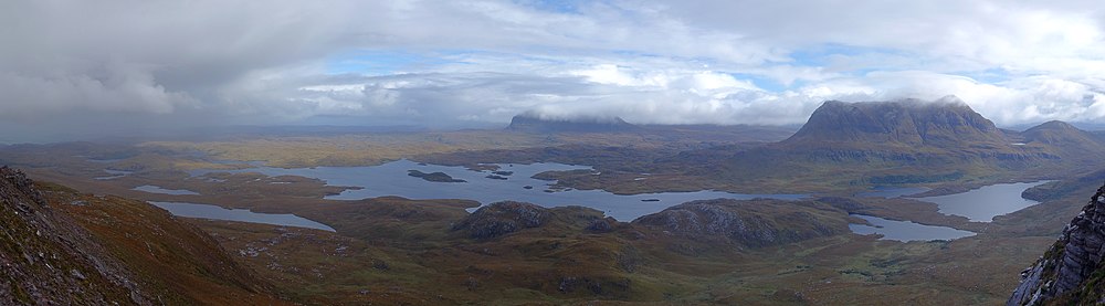 Loch Sionascaig Suilven Cul Mor Panorama 01.jpg