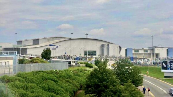 Image: London Luton Airport   geograph.org.uk   1446381