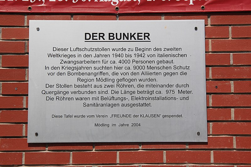 File:Mödling Bunker 6210.JPG