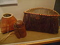 Različiti proizvodi američkih starosedelaca, načinjeni od brezove kore