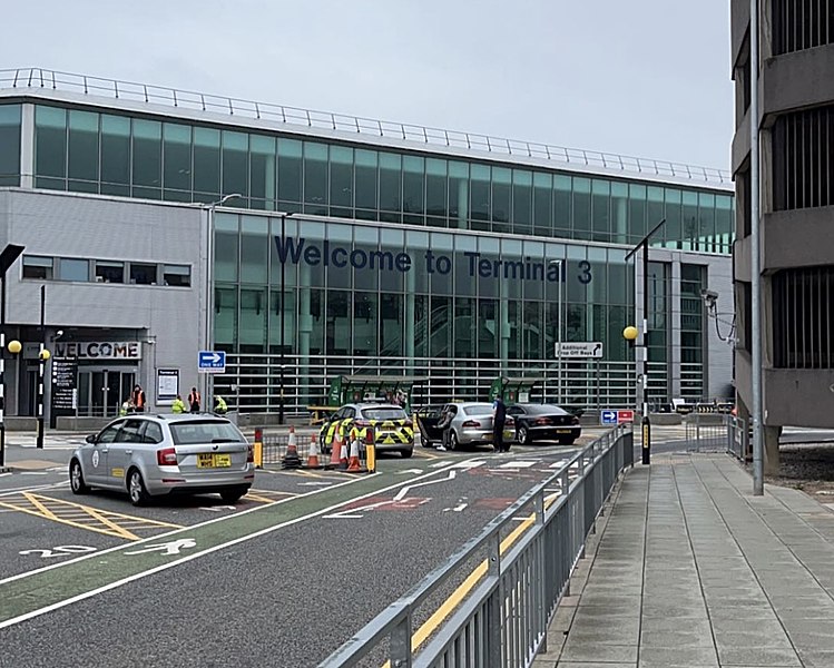 File:Manchester terminal 3 exterior.jpg