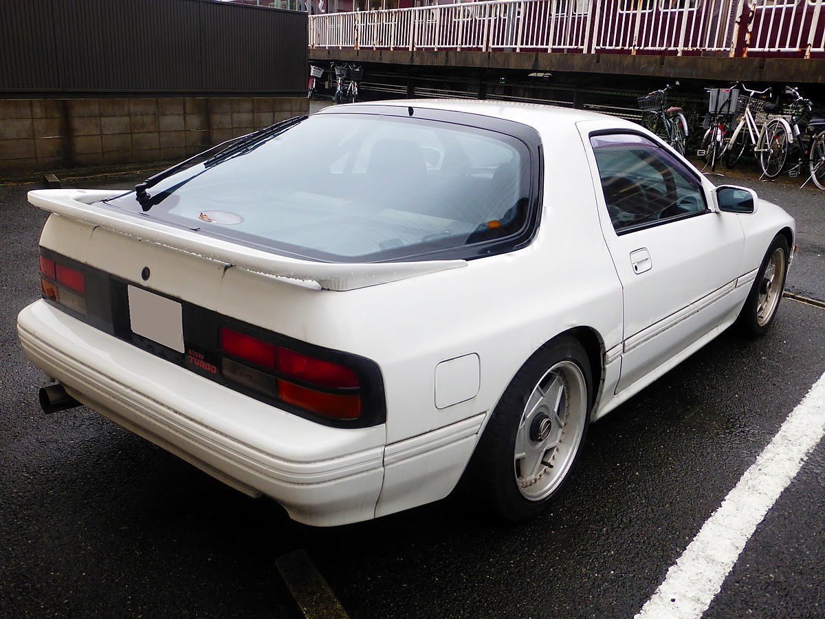 Mazda RX-7 (FC3S) rear.JPG