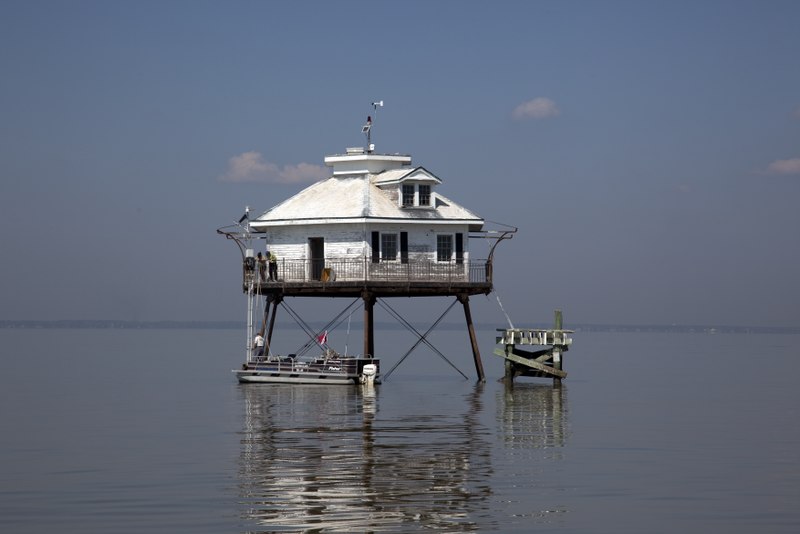 File:Middle Bay or Mobile Bay Lighthouse, Mobile Bay, Alabama LCCN2010637364.tif