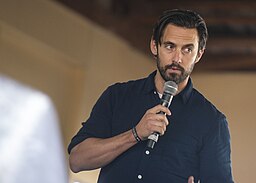 Milo Ventimiglia 181225-D-PB383-103 (46433859082)