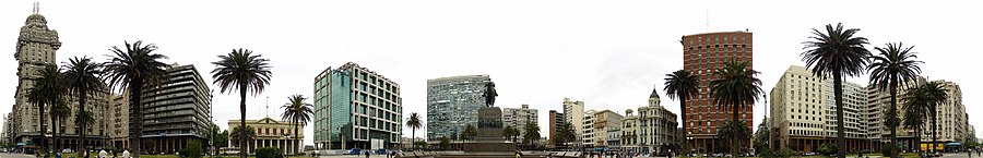 Montevideo Décembre 2007 - Plaza de Armas 2.jpg