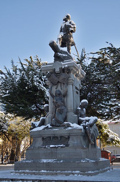 File:Monumento a Magallanes.jpg