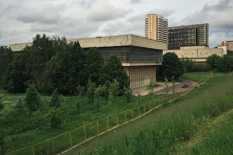 File:Moscow, burnt Institute of Scientific Information building (31443051595).jpg