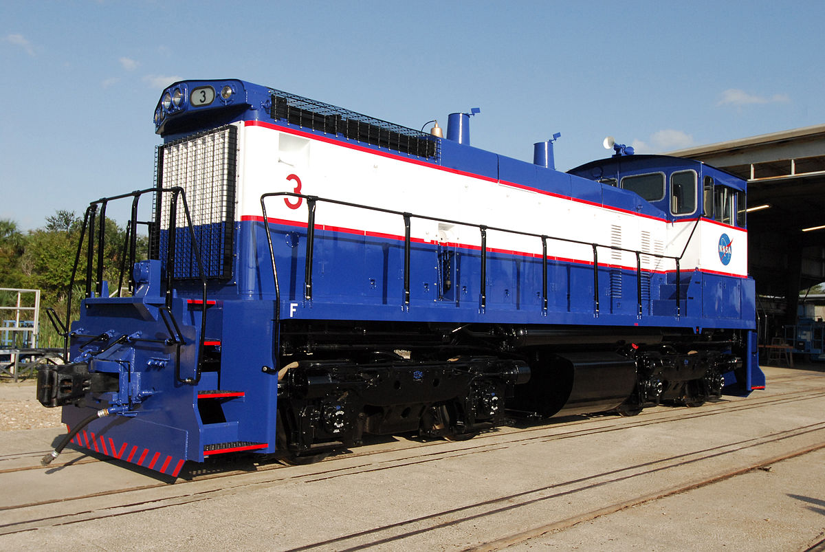 https://upload.wikimedia.org/wikipedia/commons/thumb/4/40/NASA_Railroad_locomotive_3.jpg/1200px-NASA_Railroad_locomotive_3.jpg