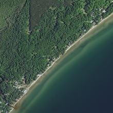 Northeastern Whitefish Bay Northeastern community of Whitefish Bay and mouth of Whitefish Bay Creek, Door County, Wisconsin 2020 (cropped).png