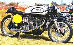 Norton Classic Bikes (2621914686) обрезано.JPG 