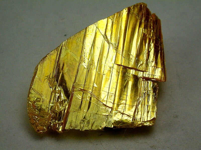 File:Orpiment-643008.jpg