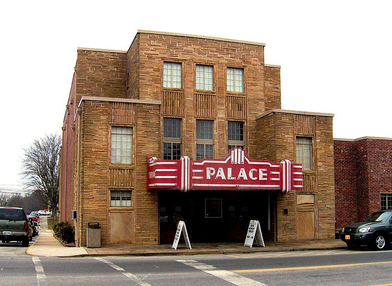 File:Palace-theater-crossville-tn1.jpg