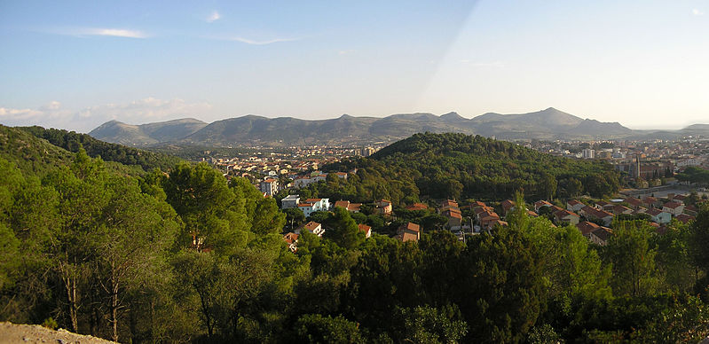 File:Panorama Carbonia.jpg