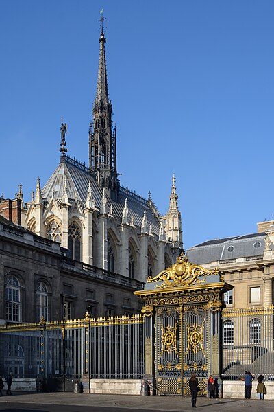 File:Paris Sainte Chapelle East View 02.JPG