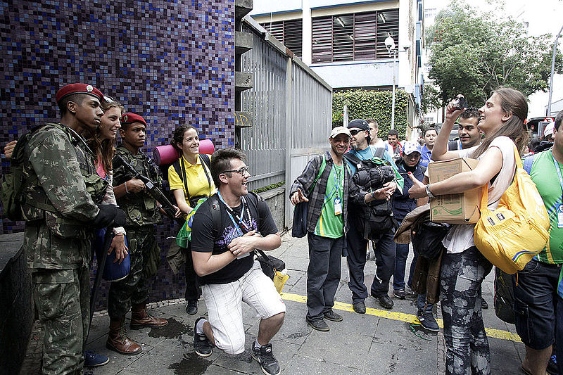 File:Participação da Defesa na JMJ (9400718537).jpg