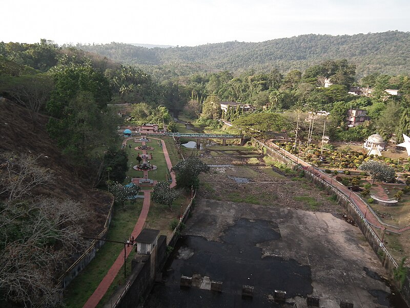 File:Peechi Dam area - Dec 2011 0264.JPG