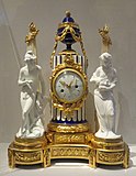 Часы мадам Дюбарри с фигурами из бисквита. Севр, 1771
