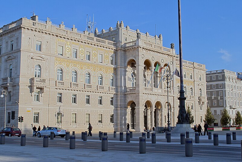 File:Piazza unità di Italia - Trieste - Palazzo del Governo.jpg