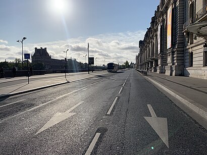 Comment aller à Place Henry de Montherlant en transport en commun - A propos de cet endroit