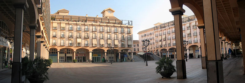 File:Plaza Mayor Elda 2.jpg