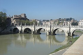 Ponte Sant'Angelo - Tiber.jpg
