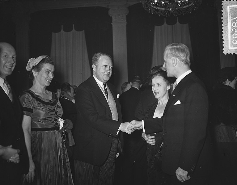 File:Receptie nieuwe Engelse gezant ambassadeur Mason Amsterdam, Bestanddeelnr 906-8587.jpg