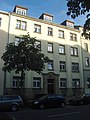 Mietshaus in geschlossener Bebauung