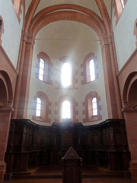 File:Rheinmünster, Klosterkirche Schwarzach, Chorraum, Blick nach Osten 3.jpg