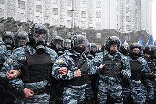 Berkut in tenuta antisommossa durante Euromaidan